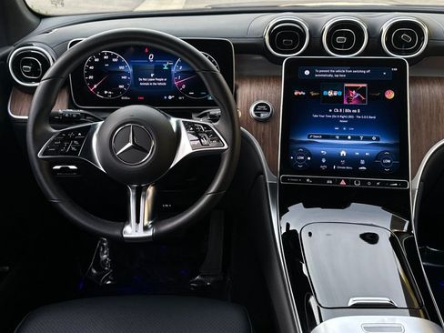 Certified 2025 Mercedes-Benz GLC 300 4MATIC image 29