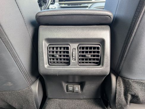 Used 2025 Toyota Camry SE FWD image 7