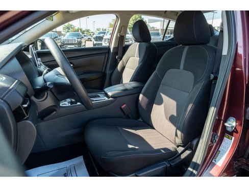 Used 2025 Nissan Sentra SV FWD image 12