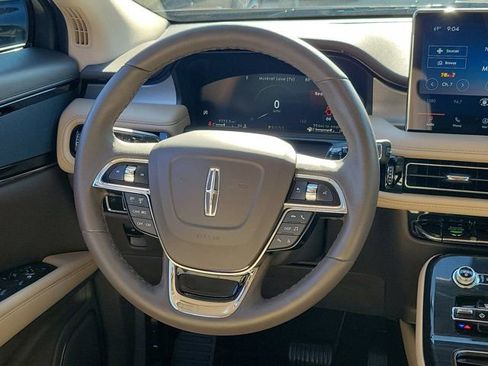 Certified 2023 Lincoln Nautilus AWD w/ Premium Package image 17