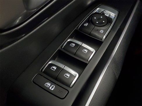 Used 2023 Kia Sorento S w/ Panoramic Sunroof Package image 17