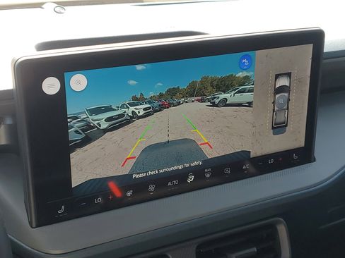 New 2025 Ford Maverick Lariat w/ Black Appearance Package image 21