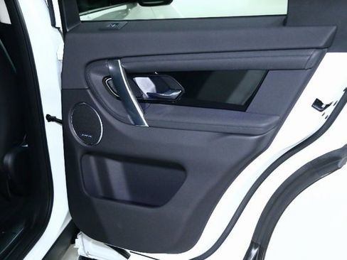 Used 2025 Land Rover Discovery Sport S image 34