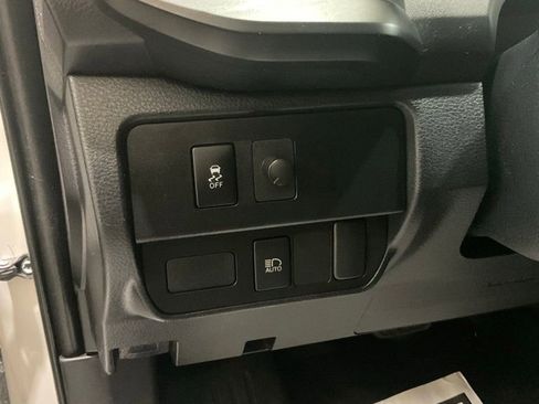 Used 2020 Toyota Tacoma SR AWD/4WD image 6