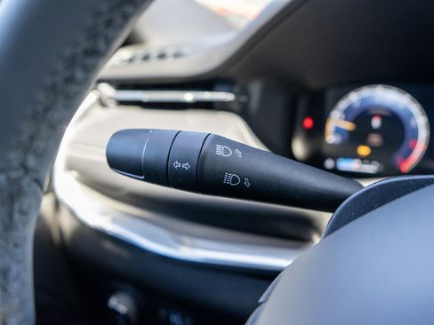 Used 2024 Jeep Compass Limited w/ High Altitude Package image 27