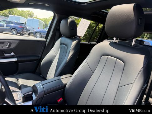 Certified 2022 Mercedes-Benz GLB 250 4MATIC image 18