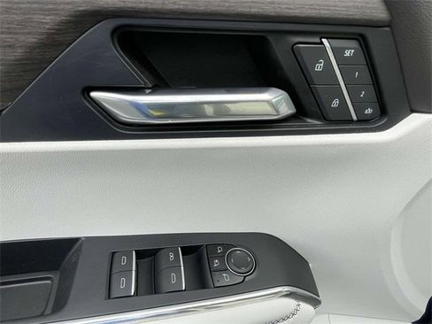 Certified 2024 GMC Acadia Denali image 18