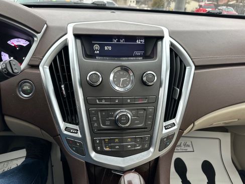 Used 2011 Cadillac SRX Luxury image 30