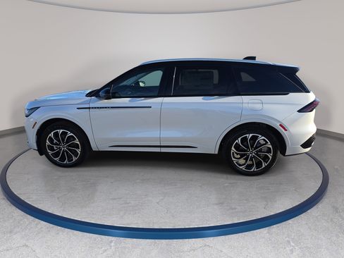 New 2026 Lincoln Nautilus Reserve AWD/4WD image 8