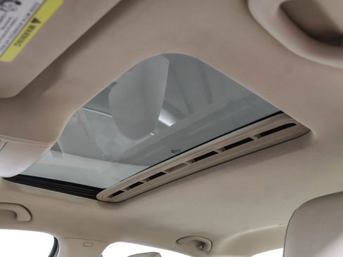 Used 2012 Volkswagen Jetta SEL image 9