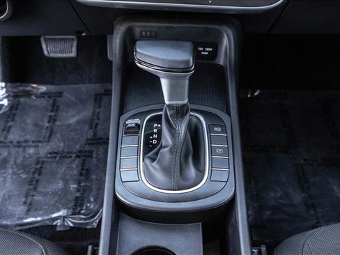 Used 2025 Hyundai Kona SEL FWD image 17