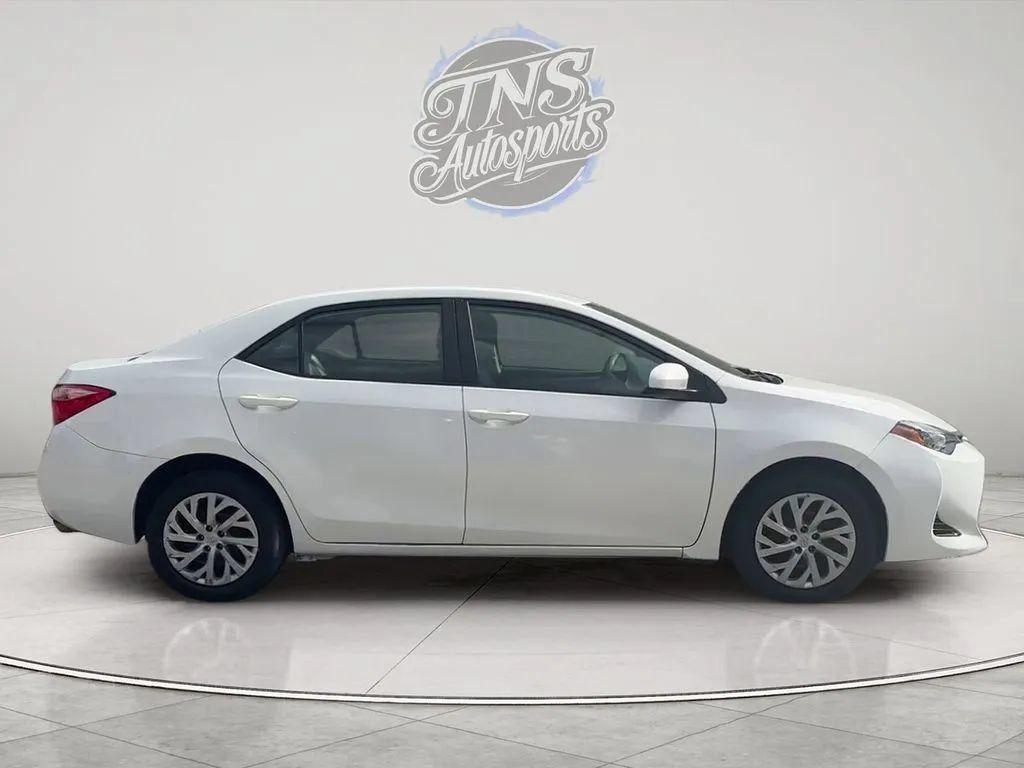 Used 2019 Toyota Corolla LE FWD image 6