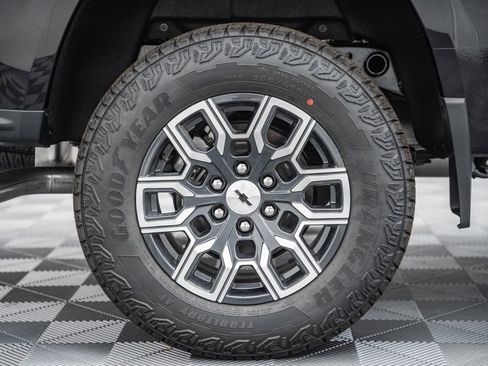 New 2026 Chevrolet Colorado Z71 w/ Technology Package AWD/4WD image 18