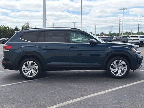 Used 2023 Volkswagen Atlas SE AWD/4WD image 4