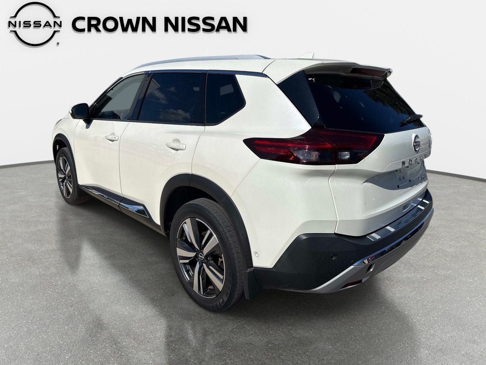 Certified 2023 Nissan Rogue Platinum w/ Platinum Premium Package FWD image 4