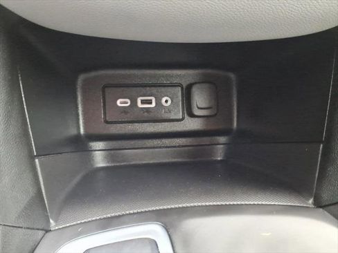 Used 2020 Chevrolet Equinox LS AWD/4WD image 25