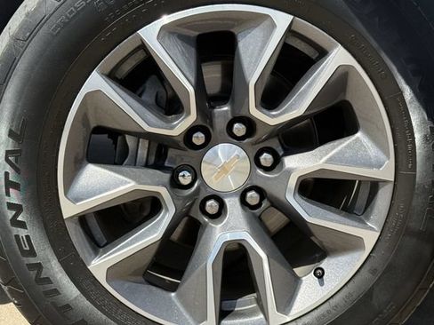 Certified 2024 Chevrolet Tahoe LT w/ LT Signature Package RWD image 13