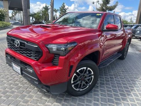 Used 2024 Toyota Tacoma TRD Sport w/ TRD Sport Upgrade Package RWD image 2