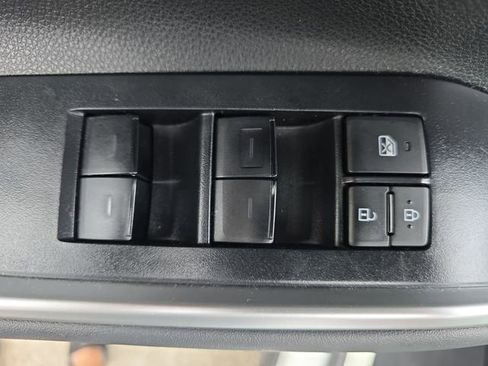 Used 2024 Toyota Highlander XSE image 29