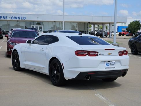 Used 2023 Chevrolet Camaro LT RWD image 5