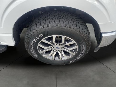 Certified 2021 Ford F150 Lariat w/ Equipment Group 501A Mid AWD/4WD image 4