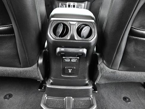 Used 2021 Jeep Wrangler Unlimited Sahara AWD/4WD image 10