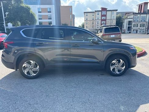 Used 2022 Hyundai Santa Fe SE FWD image 6