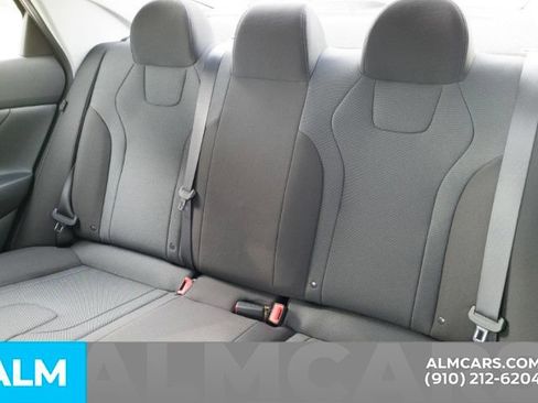 Certified 2026 Hyundai Elantra SE FWD image 15