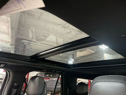 Used 2018 Lincoln Navigator L Reserve w/ Technology Package AWD/4WD image 21