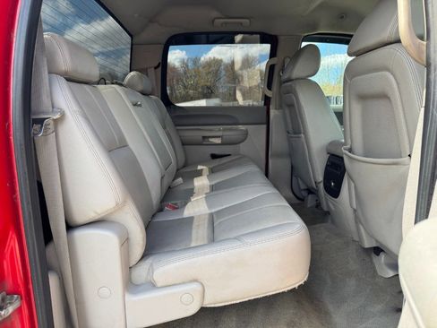 Used 2009 GMC Sierra 2500 SLE w/ Convenience Package AWD/4WD image 17