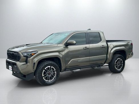 Used 2025 Toyota Tacoma TRD Sport RWD image 8