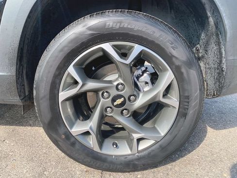 Used 2025 Chevrolet Trax LT w/ LT Convenience Package FWD image 31