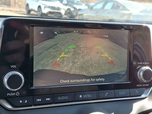 Certified 2021 Nissan Sentra S image 18