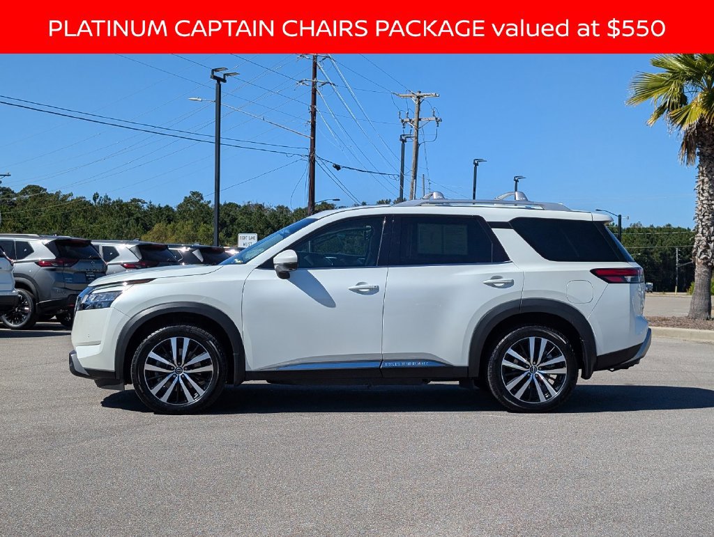 Used 2024 Nissan Pathfinder Platinum AWD/4WD image 2