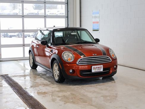 Used 2012 MINI Cooper Hardtop image 2