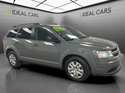 Used 2020 Dodge Journey SE FWD image 3