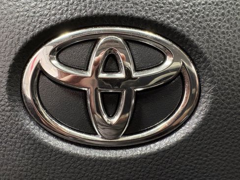 Used 2024 Toyota RAV4 LE AWD/4WD image 24