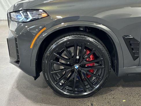 New 2026 BMW X5 xDrive40i w/ M Sport Package AWD/4WD image 10