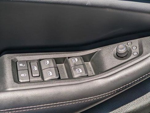 Certified 2024 Jeep Grand Cherokee Limited w/ Black Appearance Package image 55