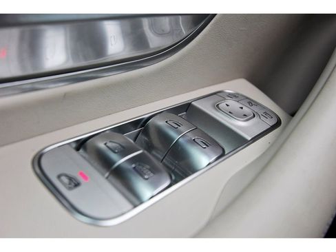 Used 2025 Mercedes-Benz GLS 63 AMG 4MATIC image 17
