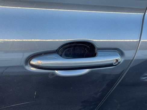 Used 2024 Toyota Highlander Platinum image 10