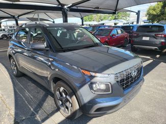Used 2025 Hyundai Venue SEL FWD video 2
