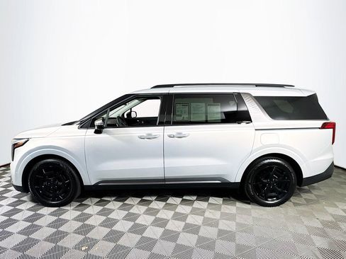 Used 2026 Kia Carnival SX w/ SX Dark Edition Package FWD image 4