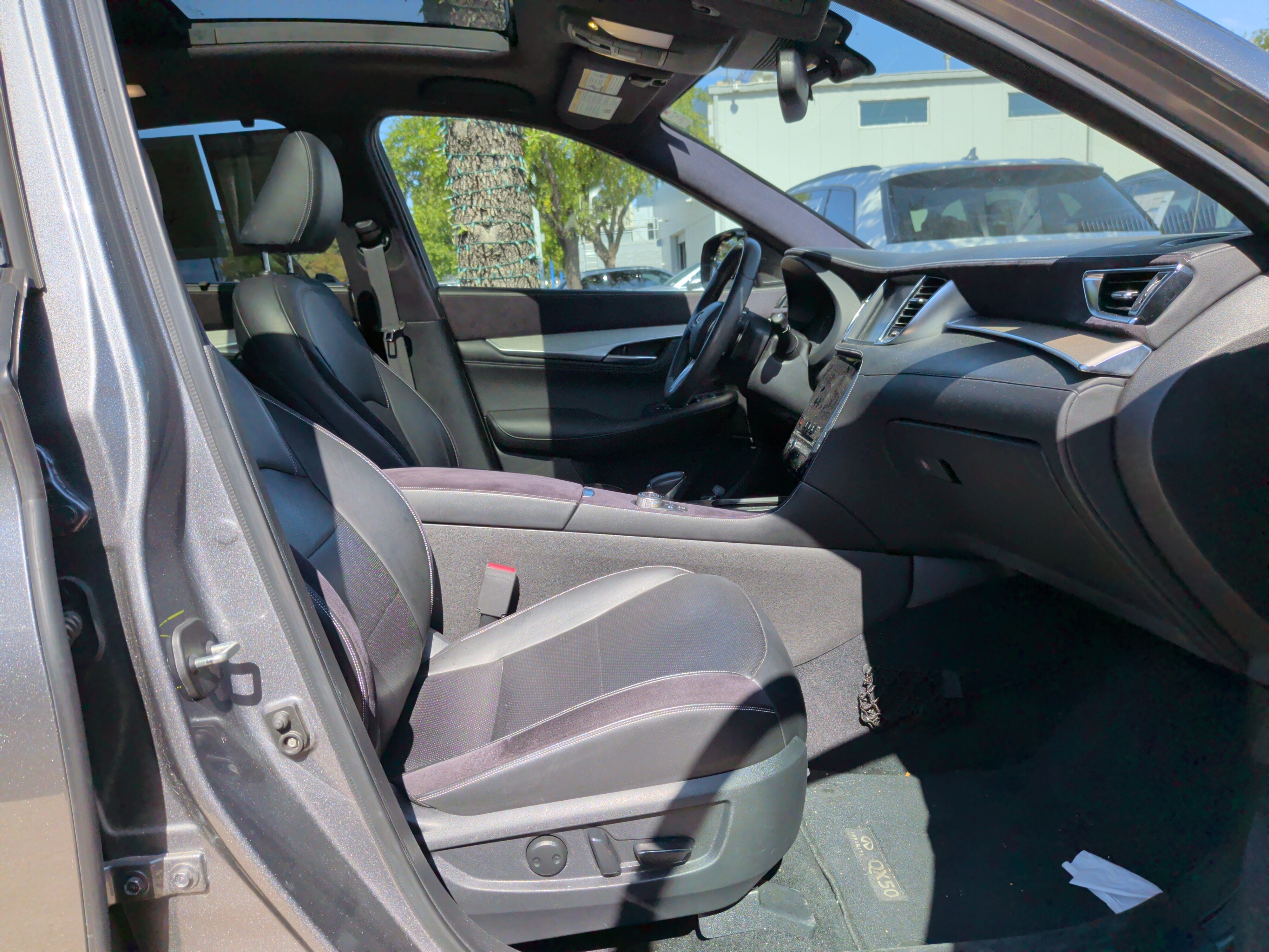 Used 2019 INFINITI QX50 Essential w/ Sensory Package FWD image 34