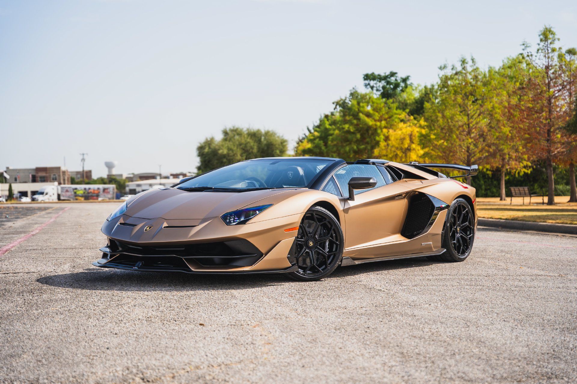 Used 2021 Lamborghini Aventador SVJ AWD/4WD image 2