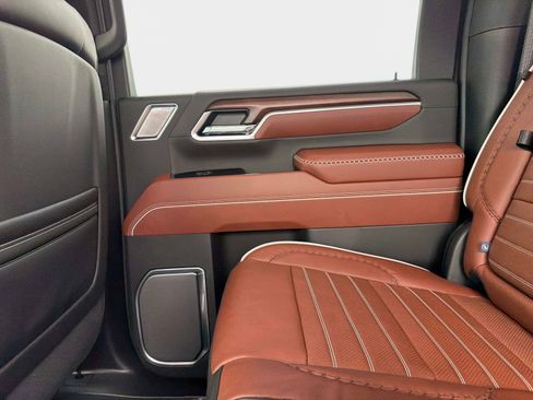 New 2026 GMC Sierra 2500 Denali Ultimate image 14