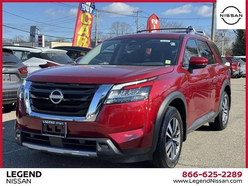 Certified 2024 Nissan Pathfinder SL image 4