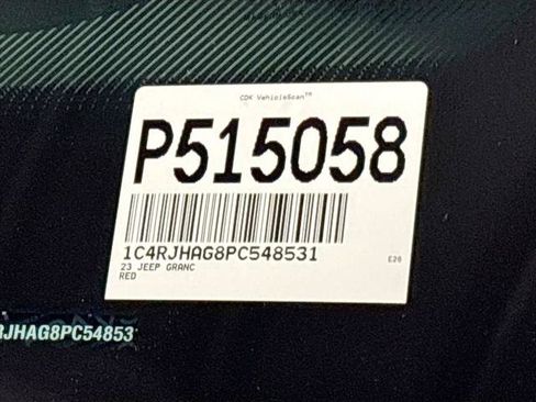 Certified 2023 Jeep Grand Cherokee Laredo w/ Luxury Tech Group I AWD/4WD image 25