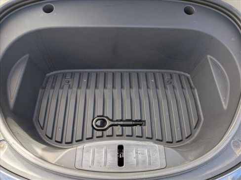 Used 2021 Tesla Model 3 Standard Range Plus image 23