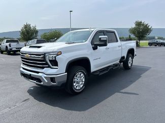 Used 2024 Chevrolet Silverado 2500 LTZ AWD/4WD video 3